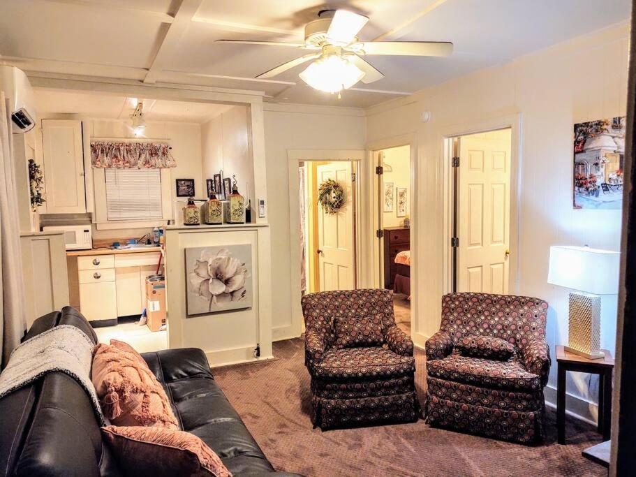 #05 - Lakefront Two Bedroom Cottage- Pet Friendly ฮอตสปริงส์ ภายนอก รูปภาพ